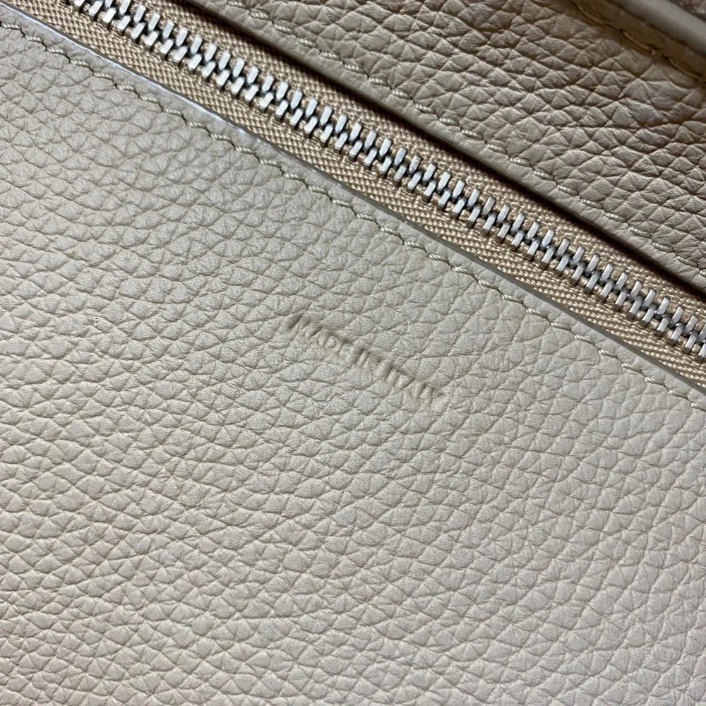 Celine Medium Big Bag in Soft Bare Calfskin - Light Taupe - Picture 15 of 16